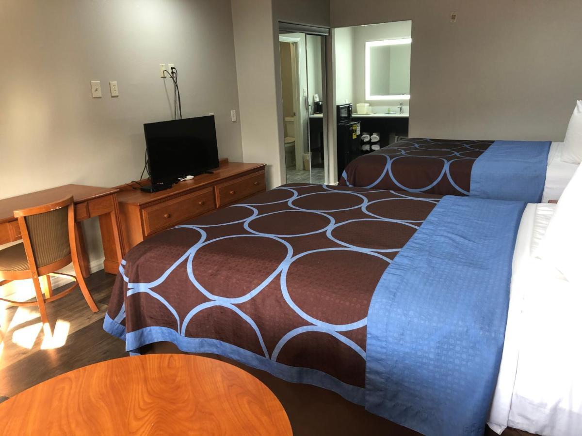 Diboll Inn And Suites Bagian luar foto